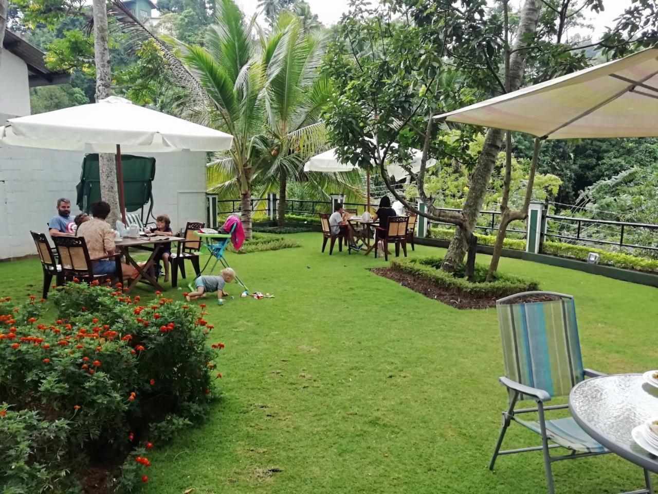 Villa Nuova แคนดี้ ภายนอก รูปภาพ